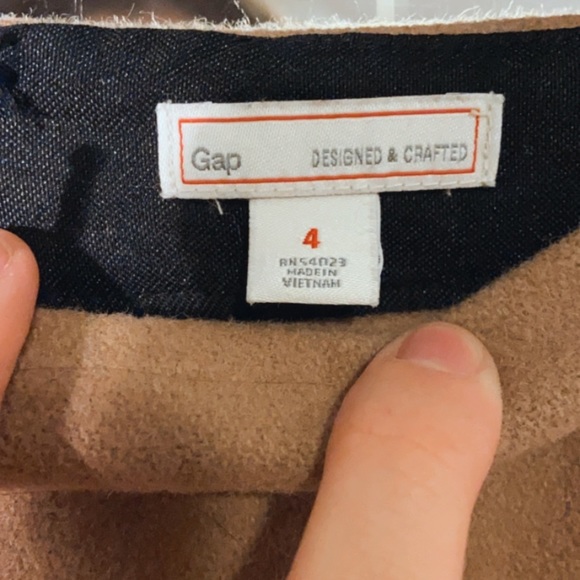 Tan Wool Skirt.. with POCKETS 🥳 - Picture 5 of 5